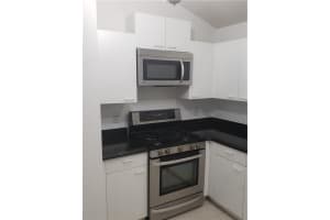 11040 Jewel Box Ln, Tamarac, FL 33321, Sold 03/09/22