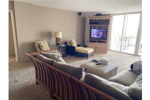 1 Las Olas Cir, Fort Lauderdale, FL 33316, Sold 02/17/22