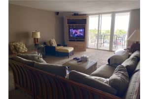 1 Las Olas Cir, Fort Lauderdale, FL 33316, Sold 02/17/22