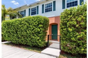 256 SW 7th Ct, Pompano Beach, FL 33060, Sold 02/08/22