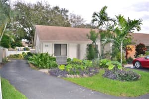 3096 S Oakland Forest Dr, Oakland Park, FL 33309, Sold 02/04/22