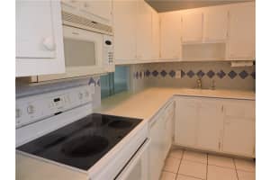 604 NE 2nd St, Dania Beach, FL 33004, Sold 06/03/22