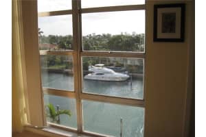 9800 W Bay Harbor Dr, Bay Harbor Islands, FL 33154, Sold 04/12/22