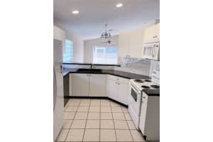 7776 Springfield Lake Dr, Lake Worth, FL 33467, Sold 02/09/22