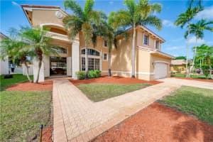 326 SW 185th Terrace, Pembroke Pines, FL 33029, Sold 04/06/22