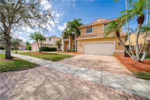 326 SW 185th Terrace, Pembroke Pines, FL 33029, Sold 04/06/22