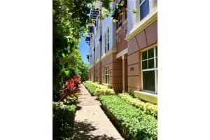 1033 NE 17th Way, Fort Lauderdale, FL 33304, Sold 02/18/22