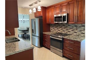 8018 NW 95th Ln, Tamarac, FL 33321, Sold 03/28/22