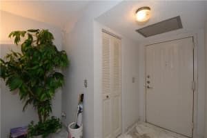 400 Leslie Dr, Hallandale Beach, FL 33009, Sold 03/25/22