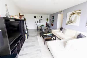 486 NW 165th St, Miami, FL 33169, Sold 02/17/22