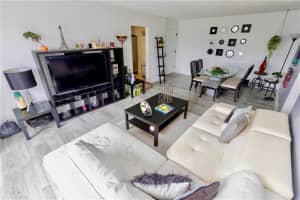 486 NW 165th St, Miami, FL 33169, Sold 02/17/22