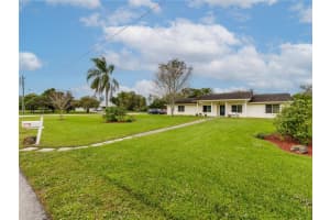 14151 SW 26th Ct, Davie, FL 33330, Sold 04/27/22