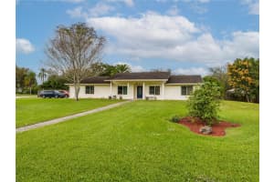 14151 SW 26th Ct, Davie, FL 33330, Sold 04/27/22