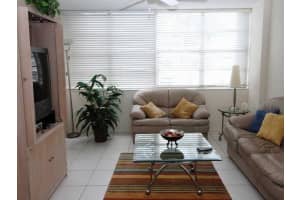 800 SE 20th Ave, Deerfield Beach, FL 33441, Sold 03/29/22