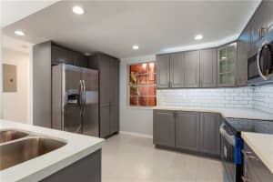 650 Tennis Club Dr, Fort Lauderdale, FL 33311, Sold 02/17/22