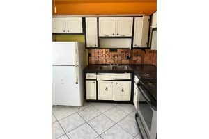 2223 Park Ln, Hollywood, FL 33021, Sold 05/18/22