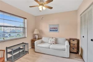 5511 Lakeside Dr, Margate, FL 33063, Sold 04/20/22