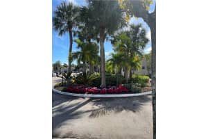 2740 S Oakland Forest Dr, Oakland Park, FL 33309, Sold 02/15/22