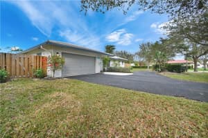 10371 NW 39th Ct, Coral Springs, FL 33065, Sold 02/28/22