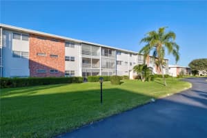 25 SE 13th St APT B2, Boca Raton, FL 33432, Sold 03/24/22
