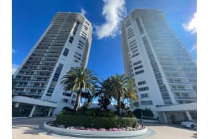 3802 NE 207th St, Miami, FL 33180, Sold 03/29/22