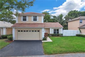 9524 NW 9th Ct, Plantation, FL 33324, Sold 02/15/22