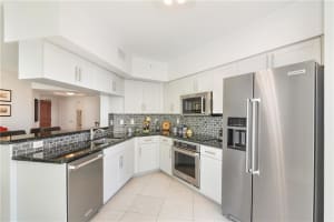 347 N New River Dr E, Fort Lauderdale, FL 33301, Sold 03/30/22