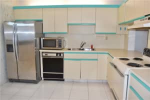 4975 E Sabal Palm Blvd, Tamarac, FL 33319, Sold 05/27/22