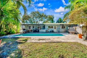 4901 NW 77th Ct, Pompano Beach, FL 33073, Sold 04/04/22