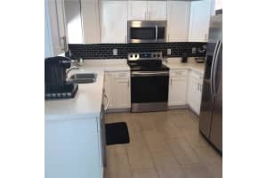 8107 NW 75th Ave, Tamarac, FL 33321, Sold 04/08/22