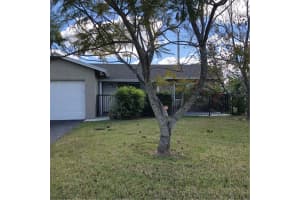 9104 NW 81st Ct, Tamarac, FL 33321, Sold 03/15/22