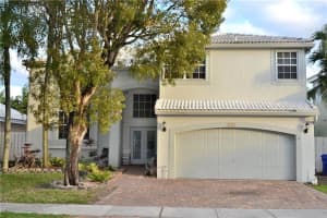 997 SW 104th Way, Pembroke Pines, FL 33025, Sold 03/14/22