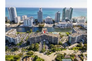 600 Parkview Dr APT 511, Hallandale Beach, FL 33009, Sold 03/29/22