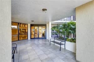 600 Parkview Dr APT 511, Hallandale Beach, FL 33009, Sold 03/29/22
