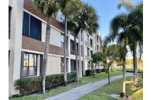 100 NW 76th Ave Apt 108-2, Plantation, FL 33324, Sold 02/25/22