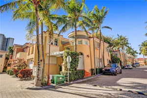 18390 NE 30th Pl, North Miami Beach, FL 33160, Sold 02/24/22