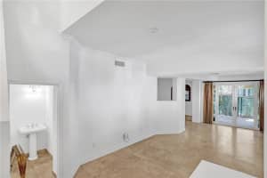 18390 NE 30th Pl, North Miami Beach, FL 33160, Sold 02/24/22