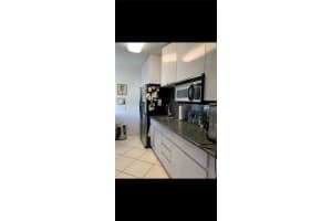 888 Intracoastal Dr APT 14G, Fort Lauderdale, FL 33304, Sold 05/20/22