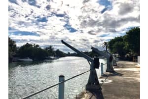 110 S Shore Dr #3e, Miami Beach, FL 33141, Sold 03/03/22