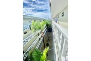 330 SE 2nd St #503f, Hallandale Beach, FL 33009, Sold 04/13/22