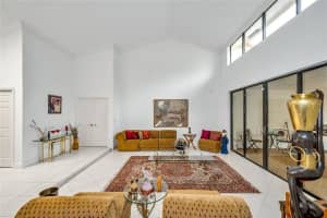 8055 W Leitner Dr, Coral Springs, FL 33067, Sold 03/31/22