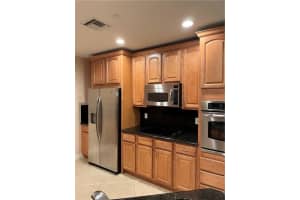 16100 Emerald Estates Dr APT 182, Weston, FL 33331, Sold 04/07/22