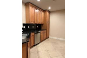 16100 Emerald Estates Dr APT 182, Weston, FL 33331, Sold 04/07/22