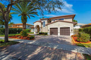 8123 NW 161st Terrace, Hialeah, FL 33016, Sold 04/01/22