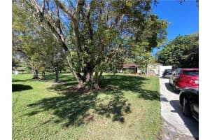 10891 SW 25th St, Davie, FL 33324, Sold 05/12/22