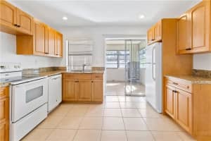 8214 NW 57th Ct, Tamarac, FL 33321, Sold 04/13/22