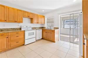 8214 NW 57th Ct, Tamarac, FL 33321, Sold 04/13/22