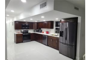 6609 NW 80th Ct, Tamarac, FL 33321, Sold 03/07/22