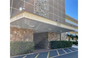 206 SE 10th St, Dania Beach, FL 33004, Sold 05/26/22