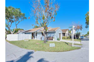 1270 SW 110th Ave, Pembroke Pines, FL 33025, Sold 03/04/22